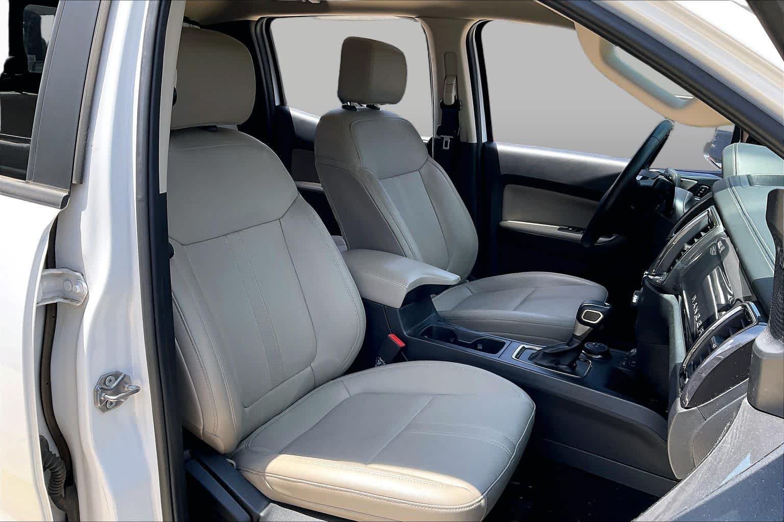 Used 2023 Oxford White Ford LARIAT image 9