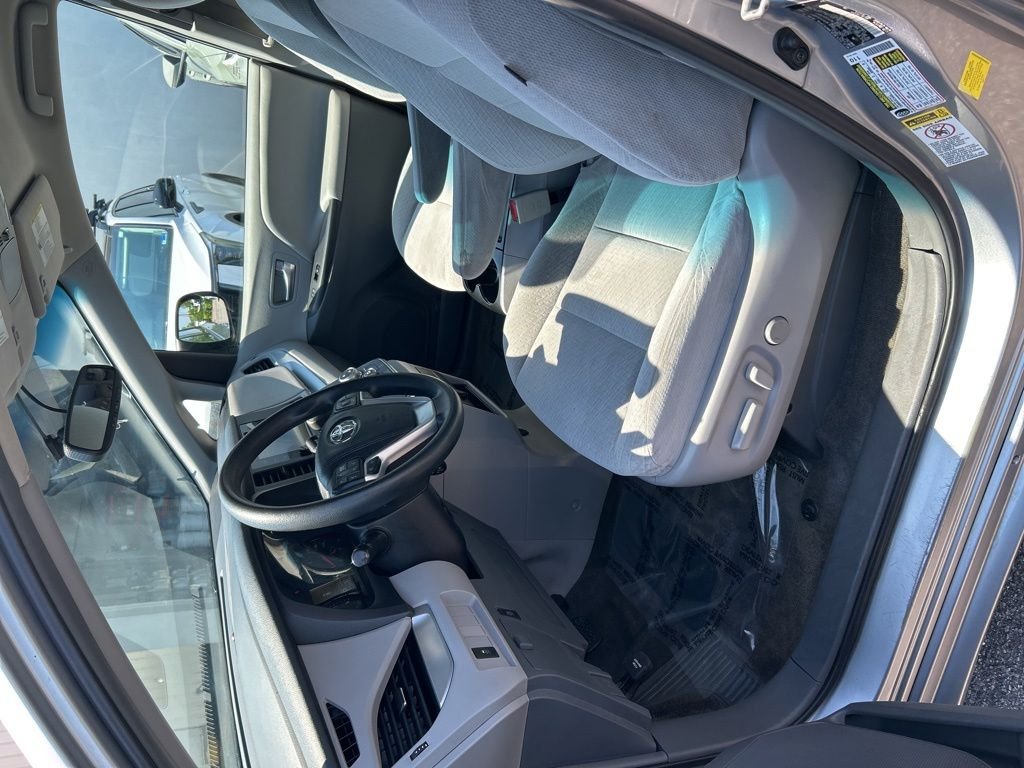 Used 2016 Silver Toyota LE image 12
