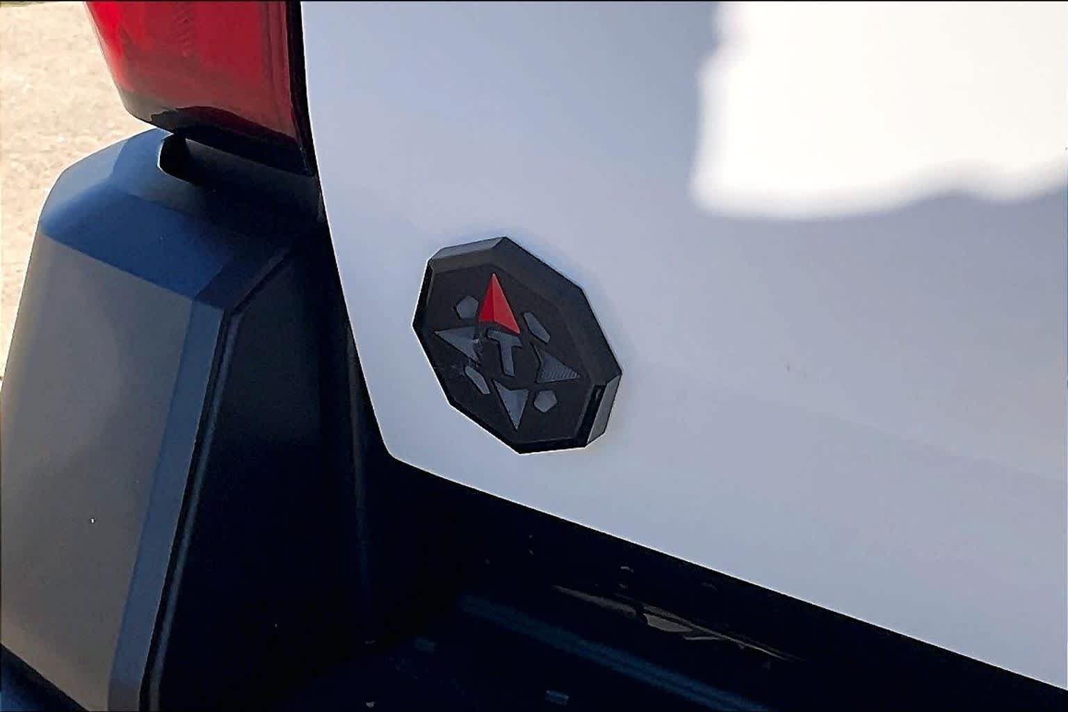 New 2026 Ice Cap Toyota Trailhunter Hybrid image 15