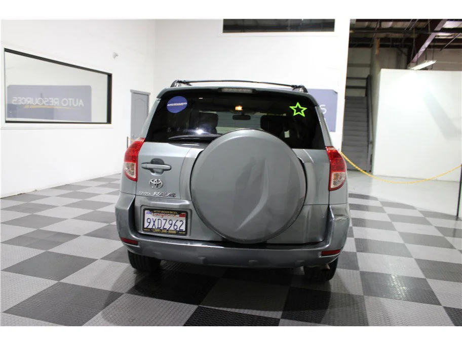 Used 2006 Green Toyota Base image 5