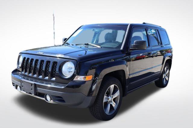 Used 2016 Black Jeep Latitude image 5