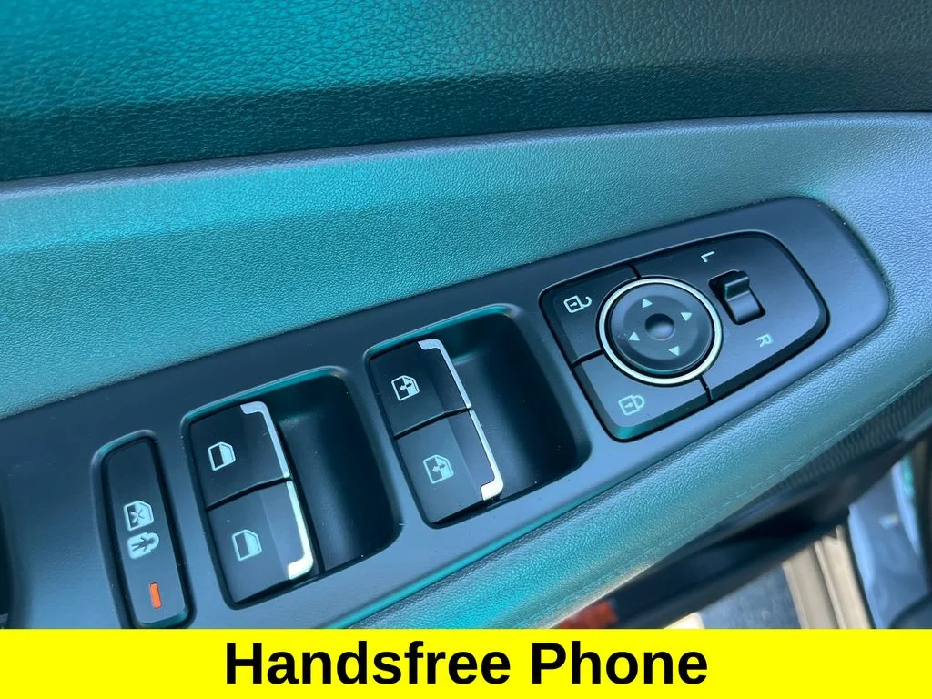 Used 2023 Gray Hyundai SEL image 5