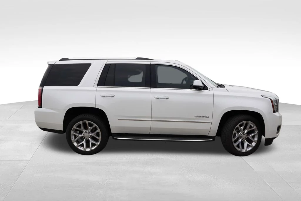 Used 2017 White GMC Denali image 2