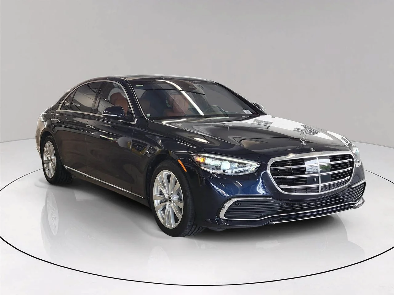 Used 2023  Mercedes-Benz S 500 image 3