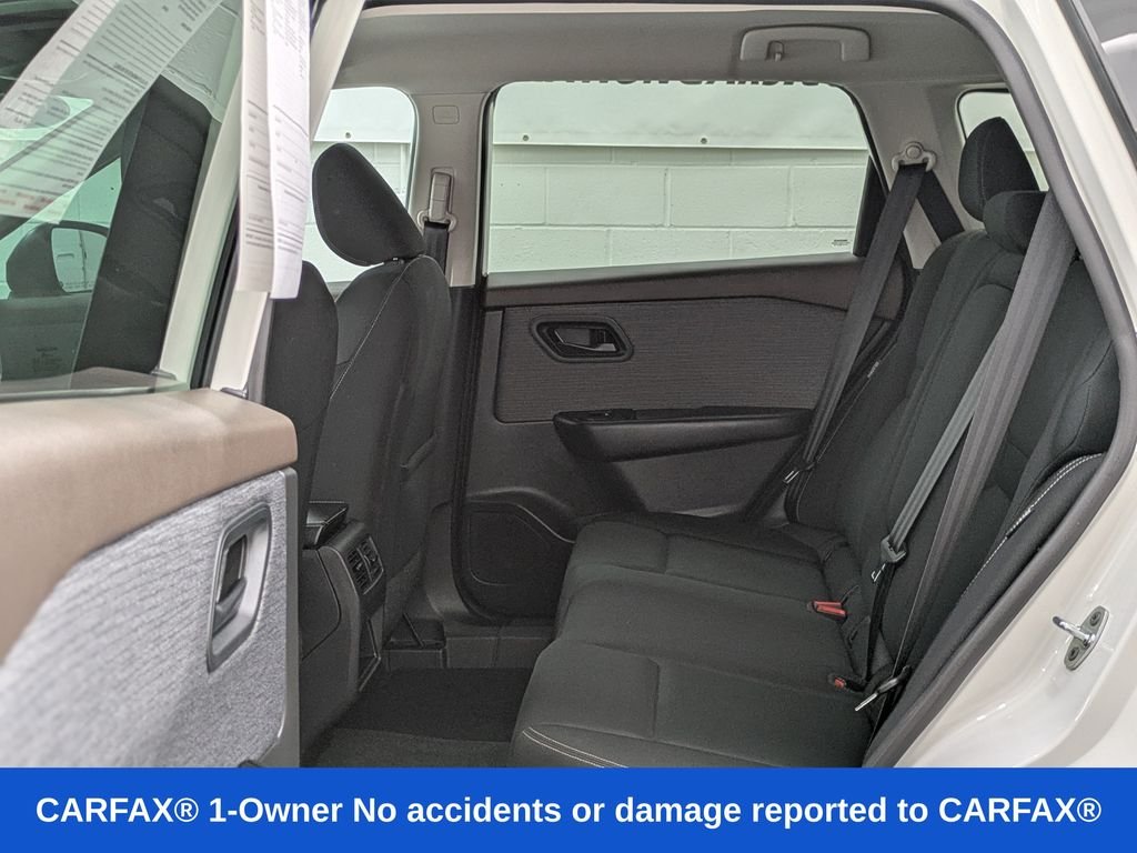 Used 2023 White Nissan S image 11