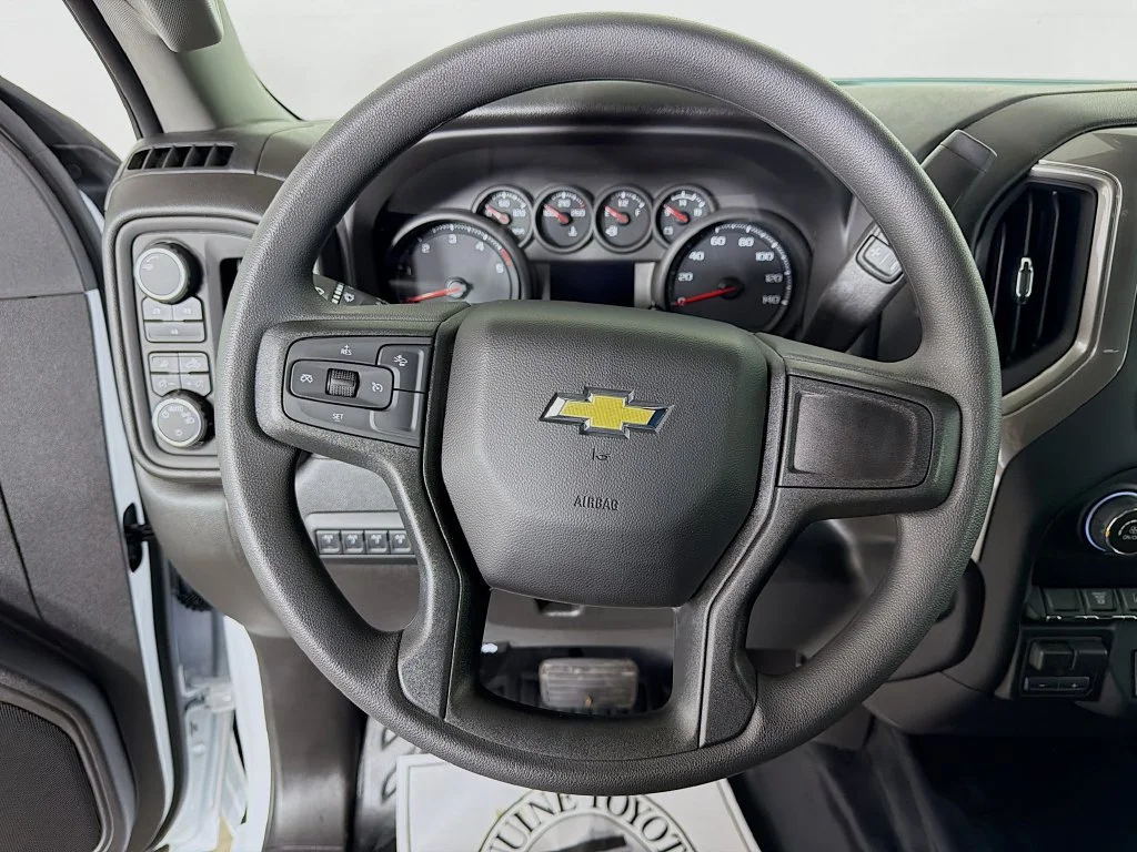 New 2026 Summit White Chevrolet Work Truck image 13