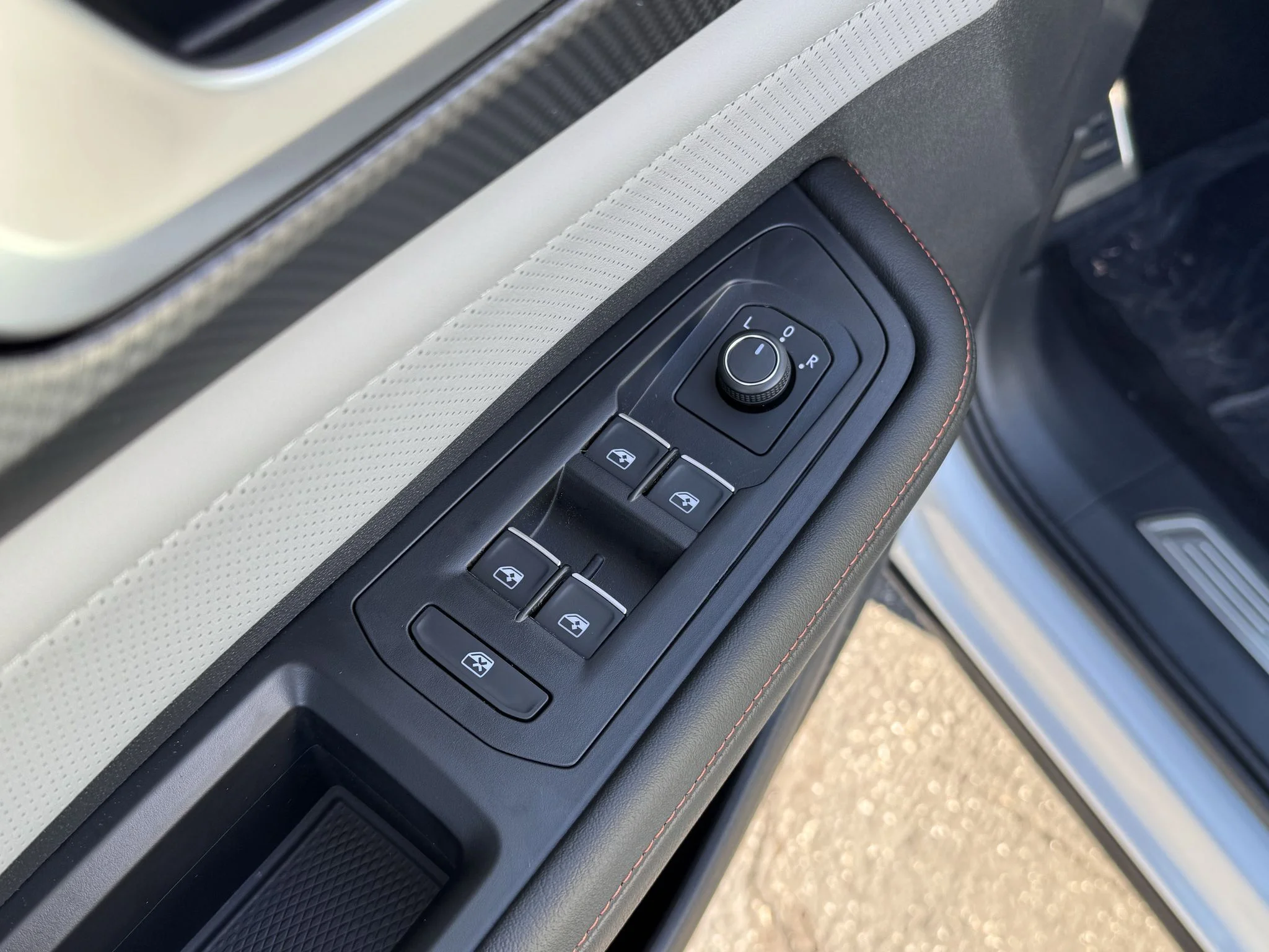 New 2026 Opal White Pearl Volkswagen 2.0T Peak Edition image 12