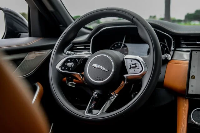 2026 Jaguar F-Pace R-Dynamic S - Photo 20