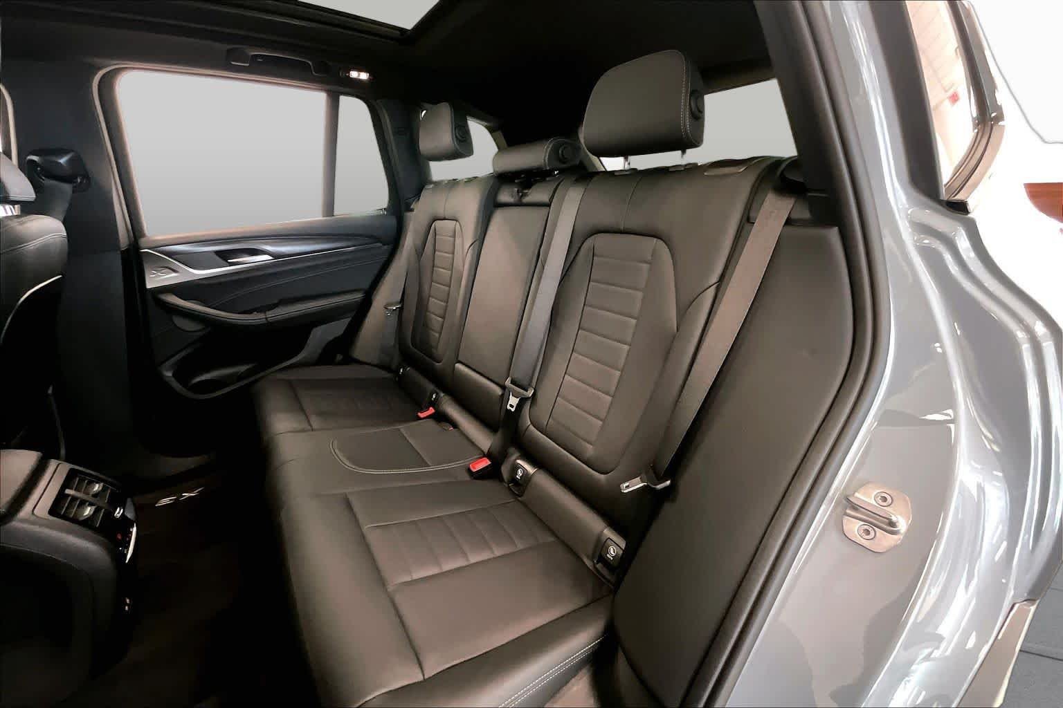 Used 2023 Brooklyn Grey Metallic BMW sDrive30i image 18