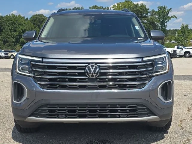 Used 2024  Volkswagen 2.0T SE w/Technology image 9