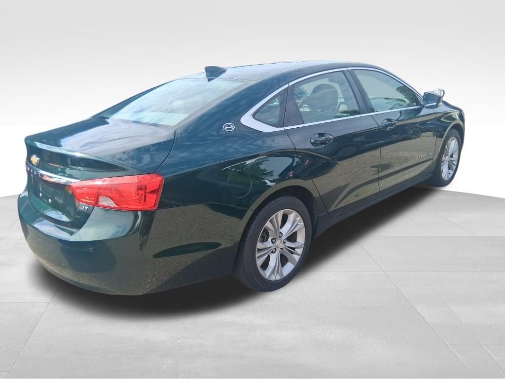Used 2015 Green Chevrolet LT image 4