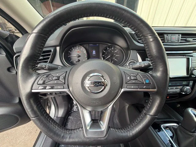 Used 2019 Gray Nissan SV image 28