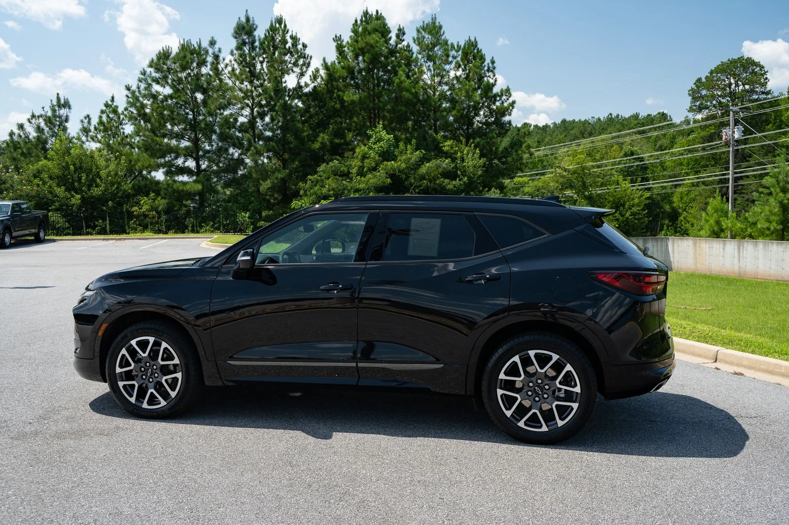 Used 2025 Black Chevrolet RS image 7