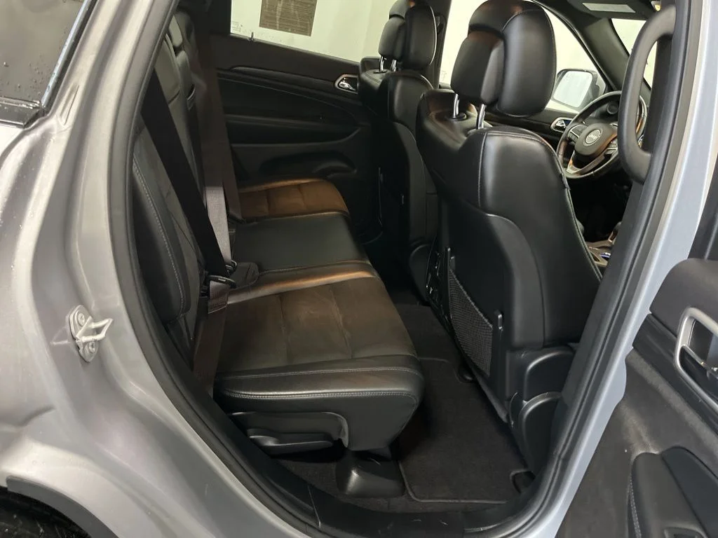 Used 2019 Billet Silver Metallic Clearcoat Jeep Altitude image 26