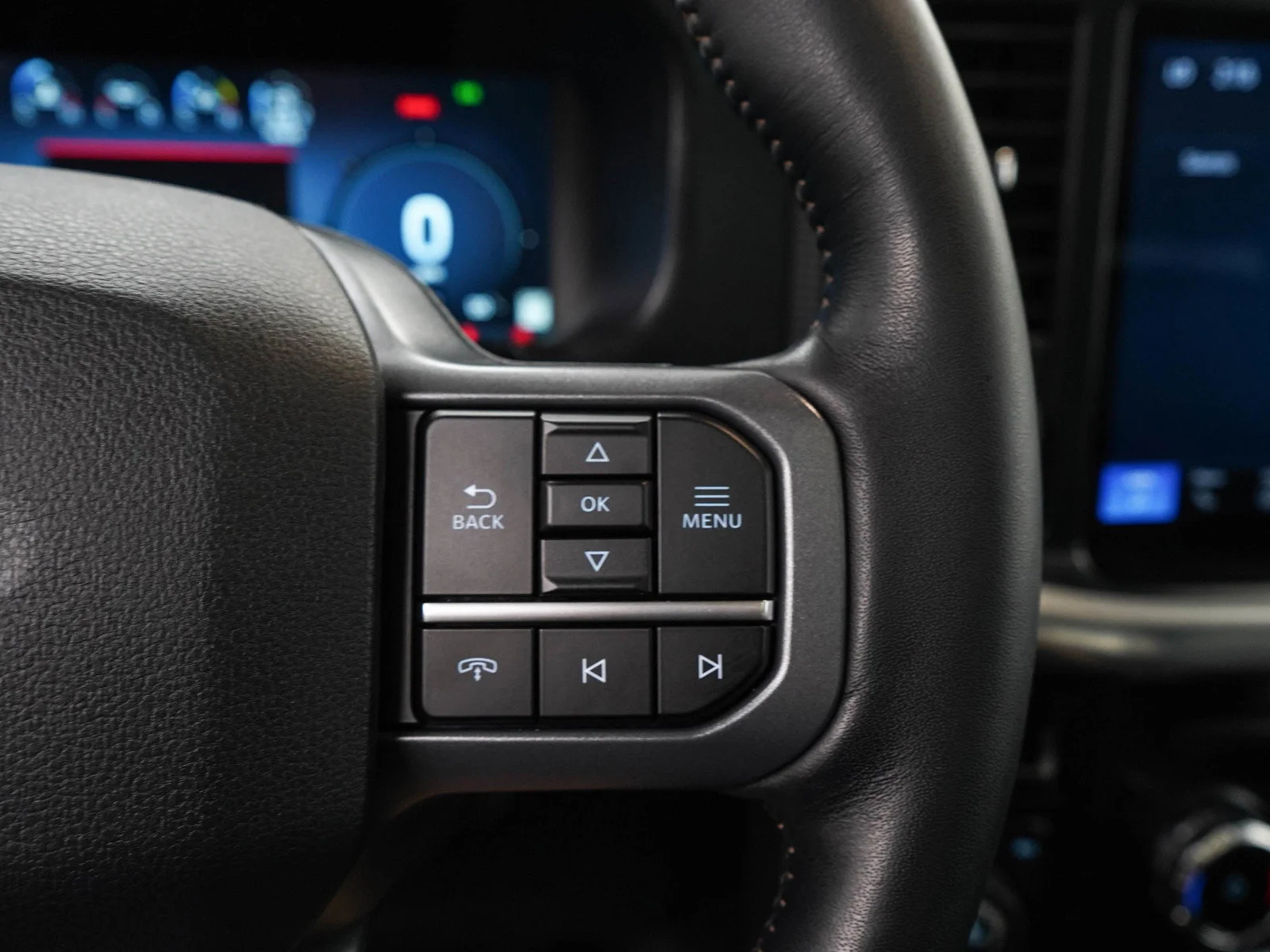 Used 2024 Gray Ford LARIAT image 28