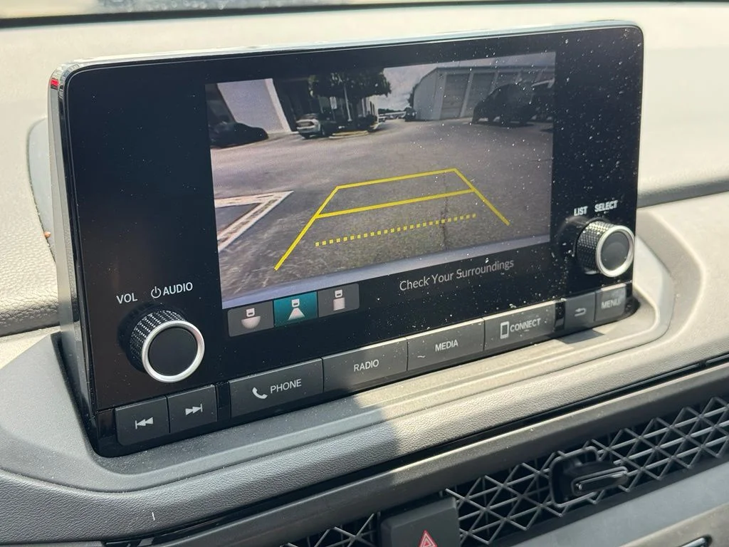 Used 2025  Honda LX image 28