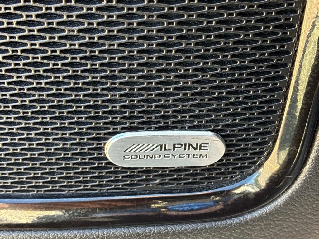 Used 2022 Silver Jeep Latitude image 23