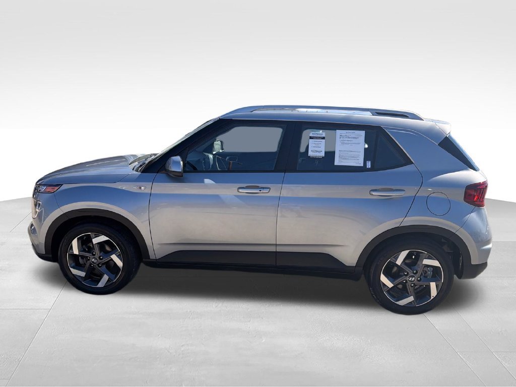 Used 2025 Silver Hyundai SEL image 2