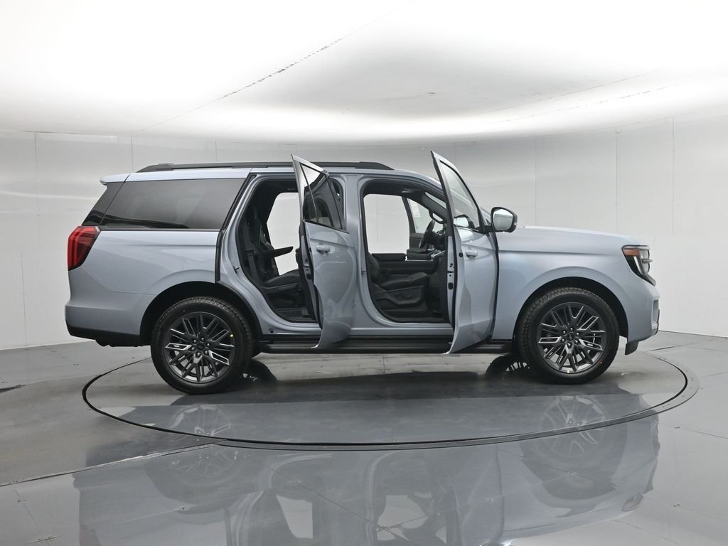 New 2026 Glacier Gray Metallic Tri-Coat Ford Platinum image 4