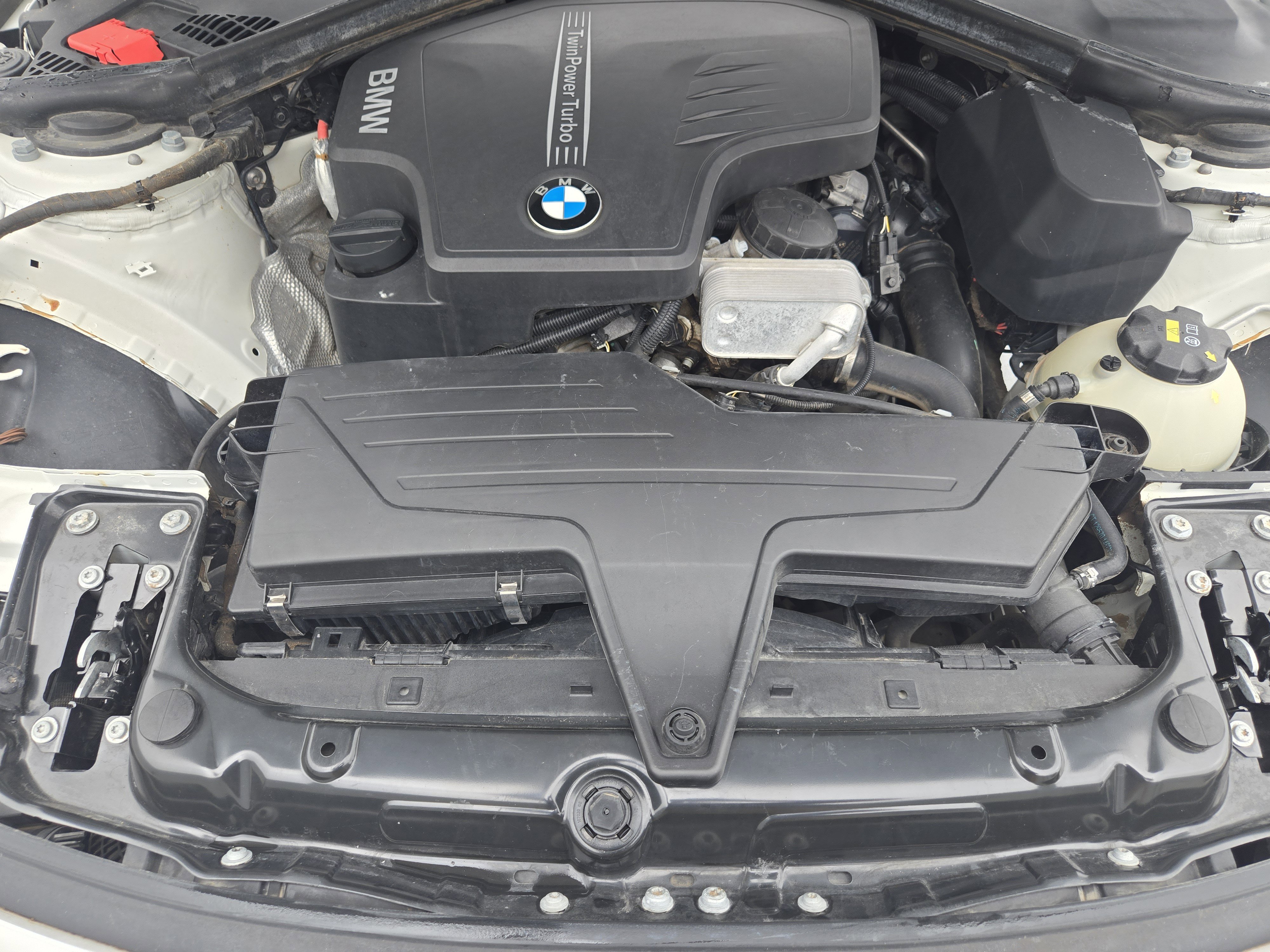 Used 2015 White BMW 428i xDrive image 33