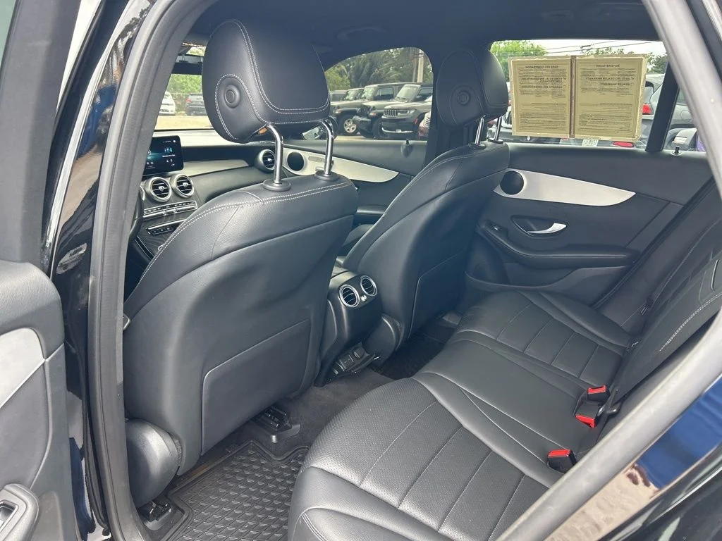 Used 2022 Black Mercedes-Benz GLC 300 image 29
