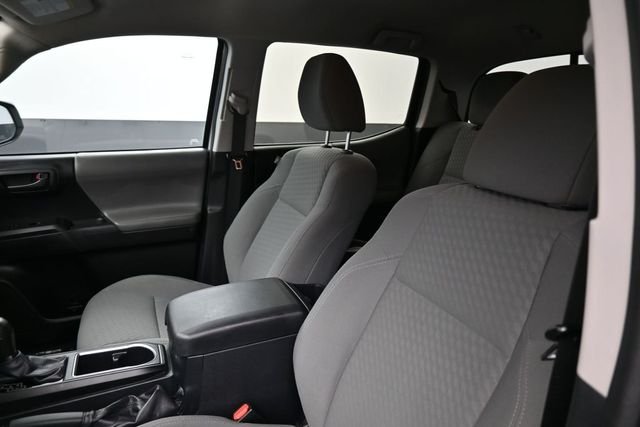 Used 2020 White Toyota SR image 20