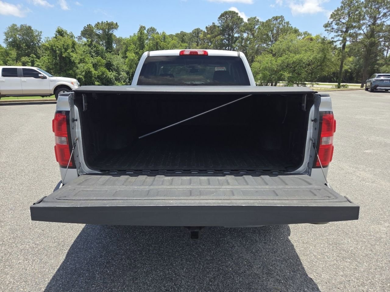 Used 2015 QUICKSILVER METALLIC GMC SLE image 16