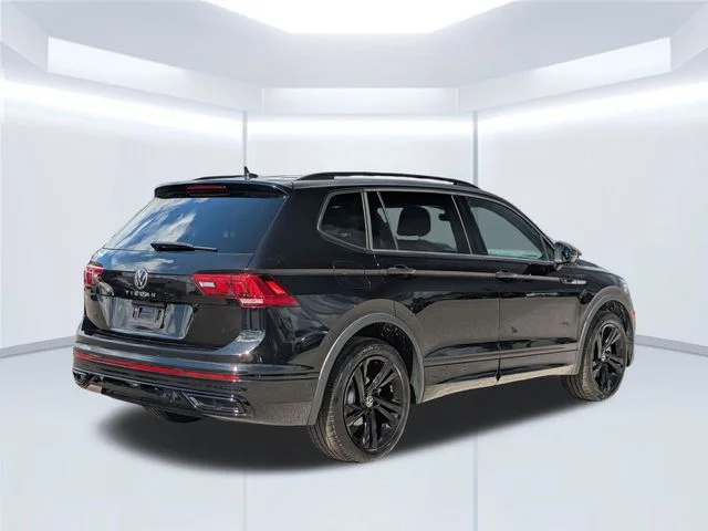 Used 2023 Black Volkswagen 2.0T SE R-Line Black image 6