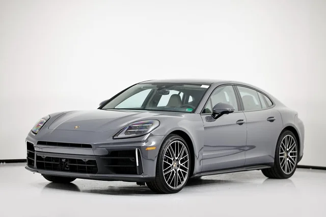 2026 Porsche Panamera 4