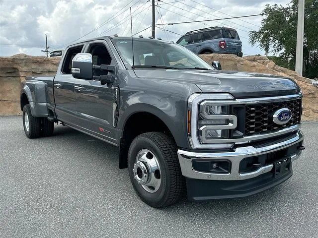 New 2026 Ford F-350SD Lariat