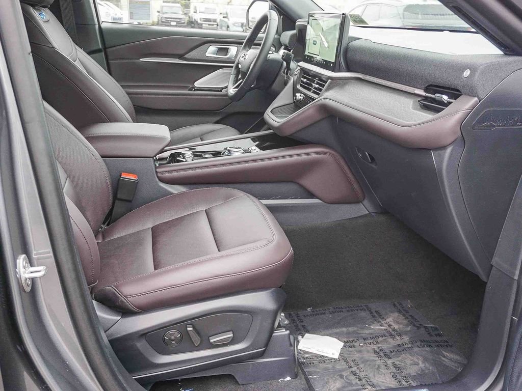 New 2026 Carbonized Gray Metallic Ford Platinum image 12