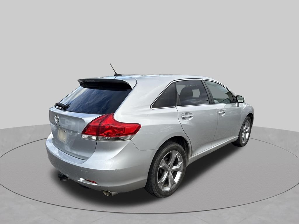Used 2009 Silver Toyota Base image 6