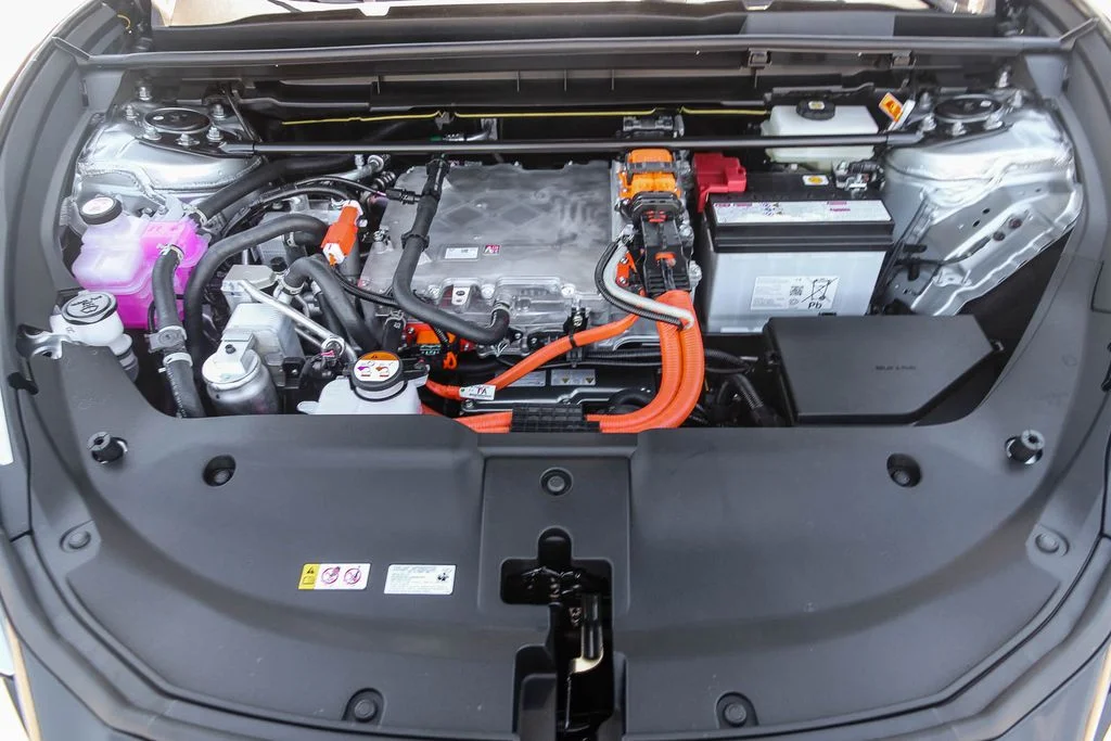 New 2026 Iridium and Black Onyx Lexus  550e F SPORT AWD image 26