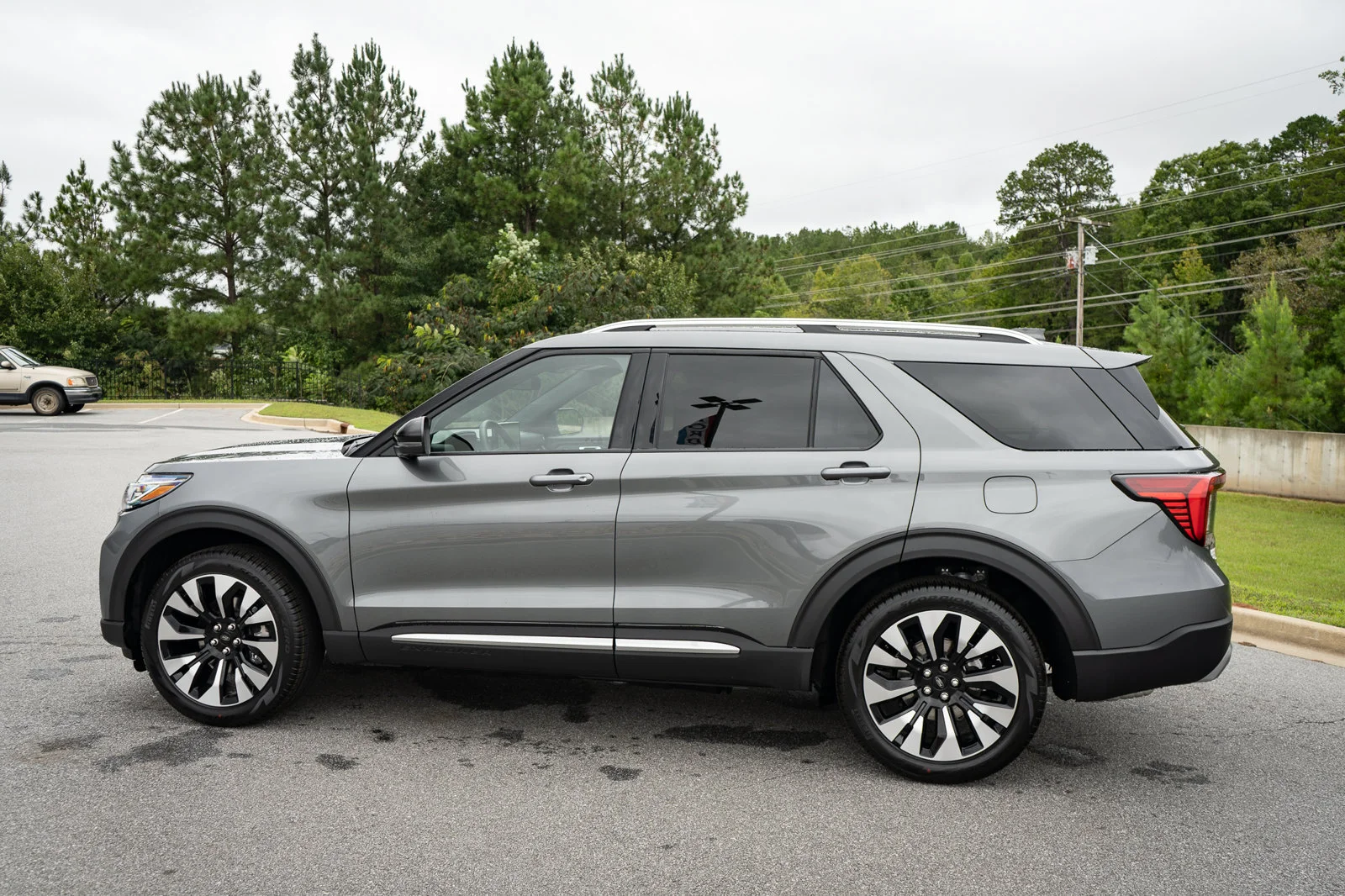 New 2027 Carbonized Gray Metallic Ford Platinum™ image 14