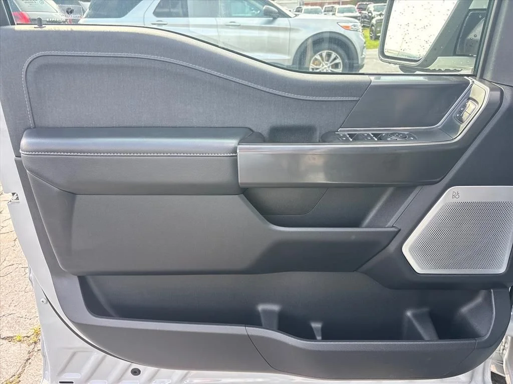 Used 2024 Avalanche Ford Lariat image 27