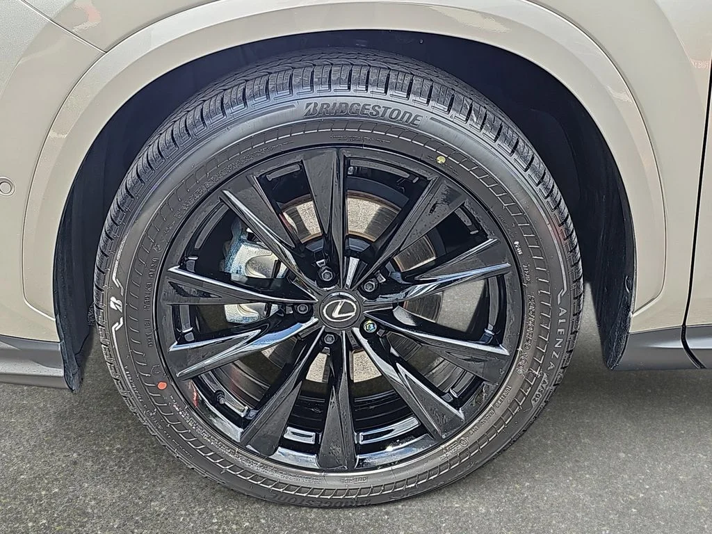 Used 2025 Silver Lexus 450h+ F SPORT image 33