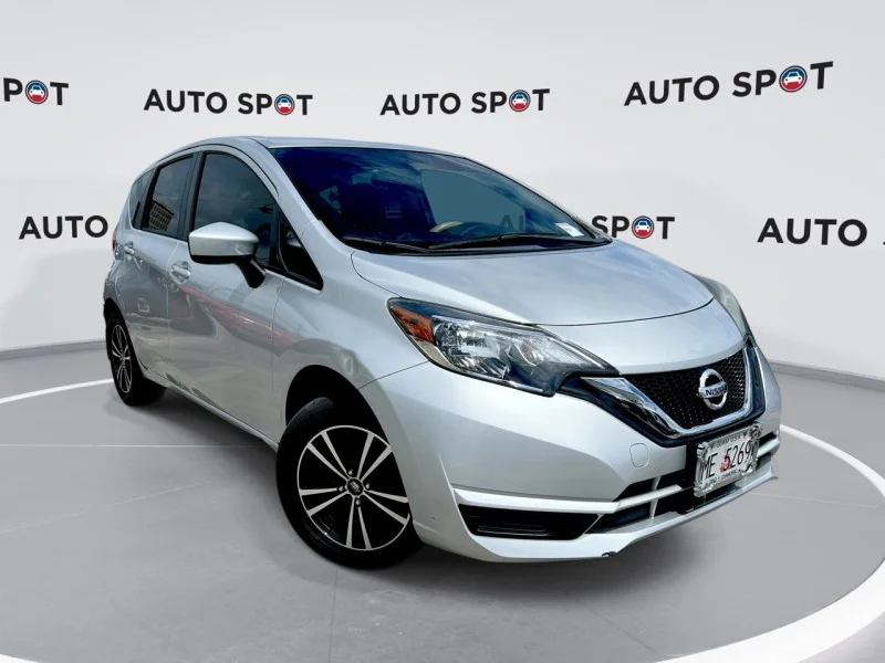2018 Nissan Versa Note 1.6 SR CVT's photo
