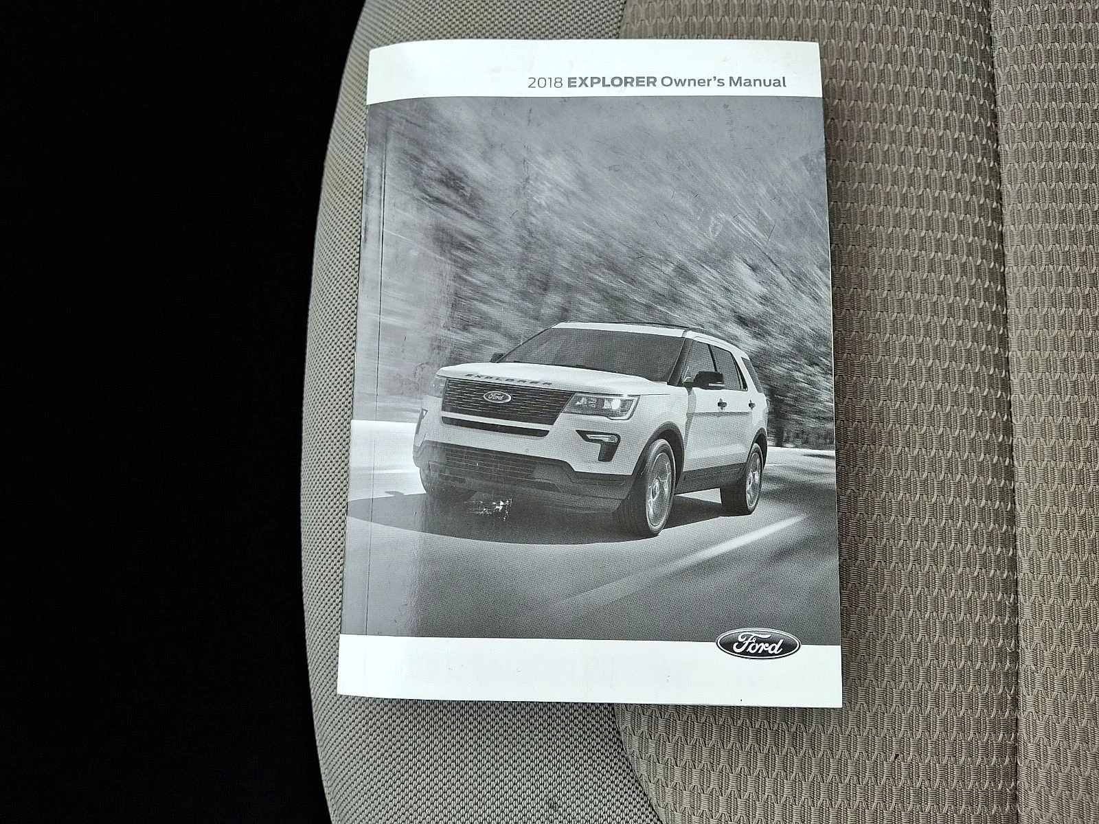 Used 2018 Blue Ford XLT image 26