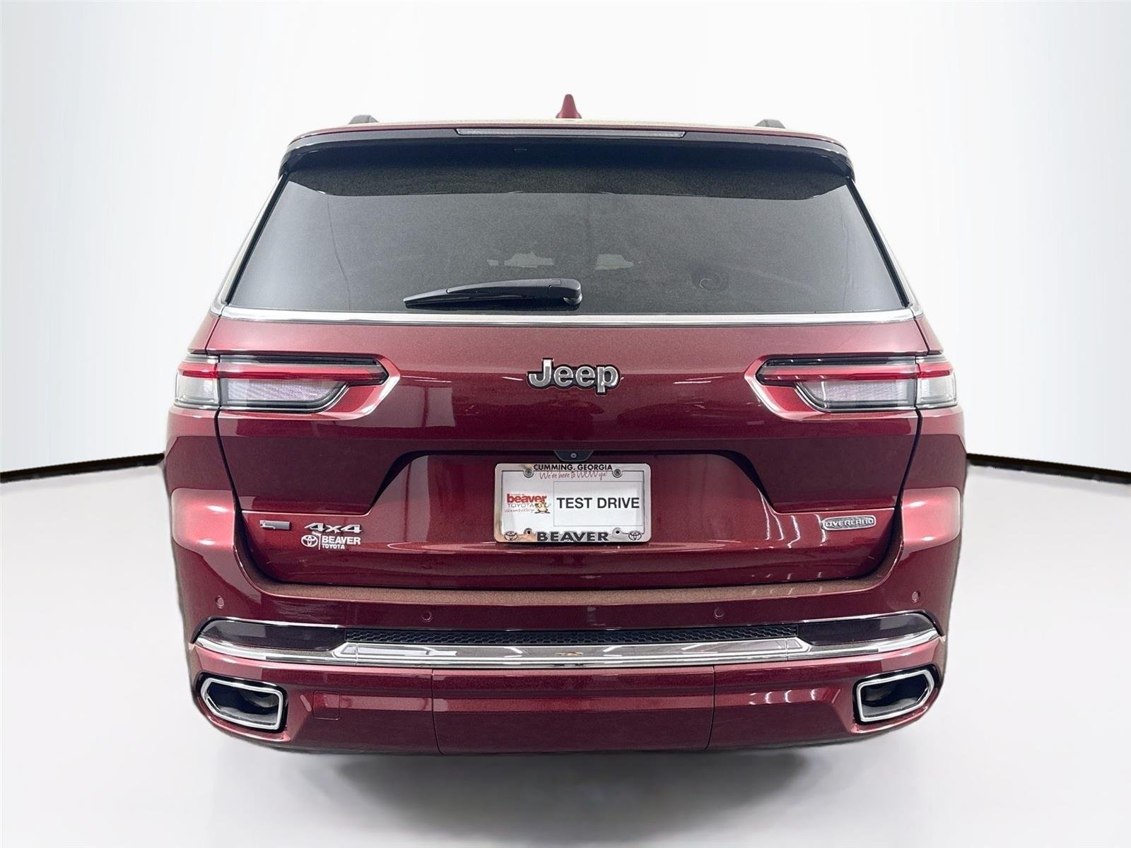 Used 2022 Velvet Red Pearlcoat Jeep Overland image 12