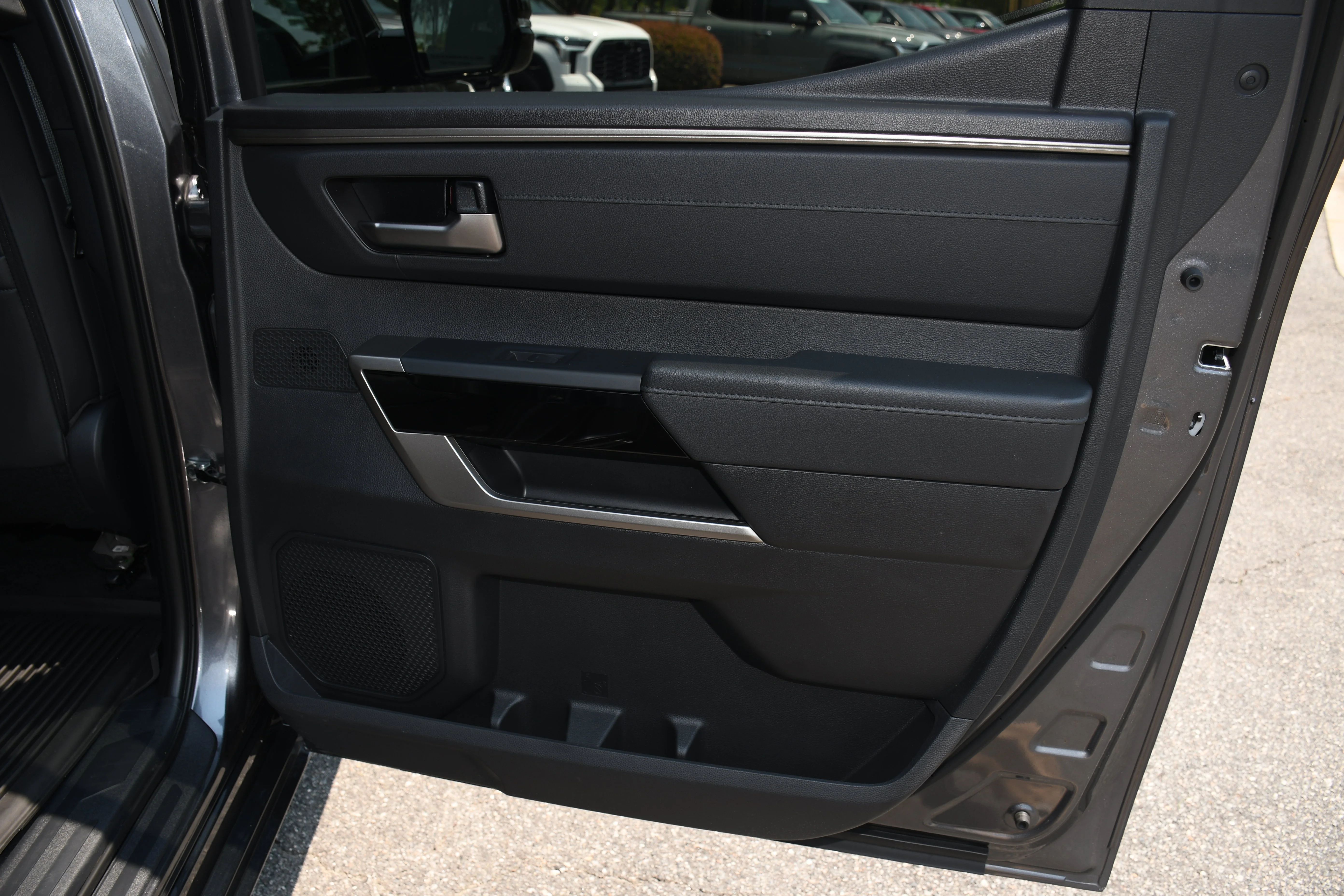 2025 Toyota Tundra Limited - Photo 20