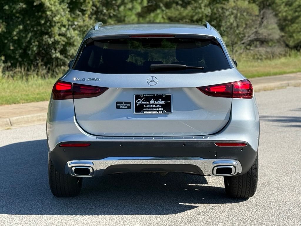 Used 2025  Mercedes-Benz GLA 250 image 11