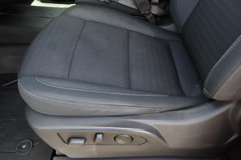 Used 2024 Gray GMC Elevation image 21