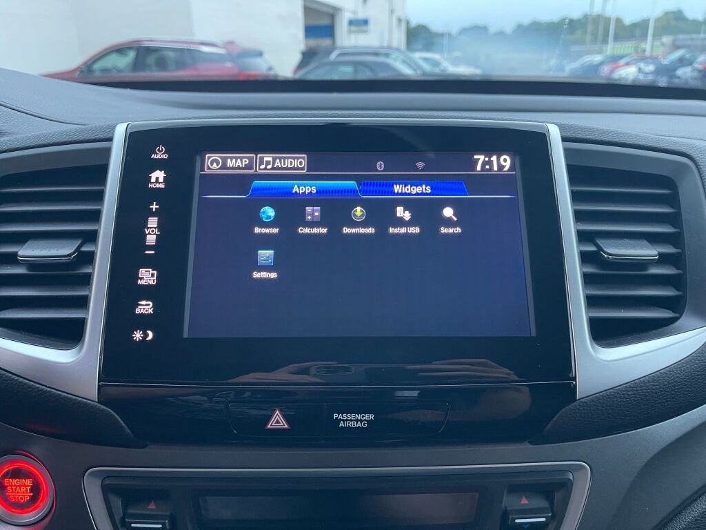 Certified Used 2017  Honda EX-L image 12
