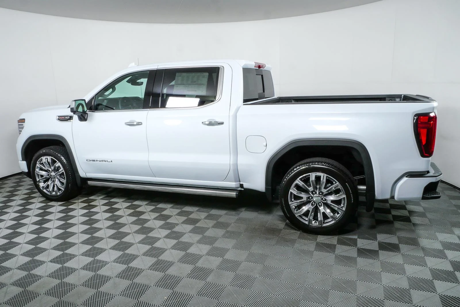 New 2026 Glacier White Tricoat GMC Denali image 31