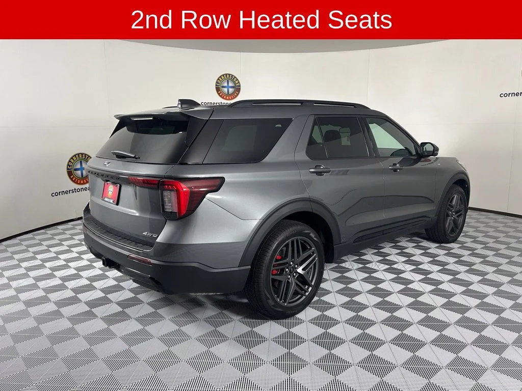 New 2026 Carbonized Gray Metallic Ford ST-Line image 17