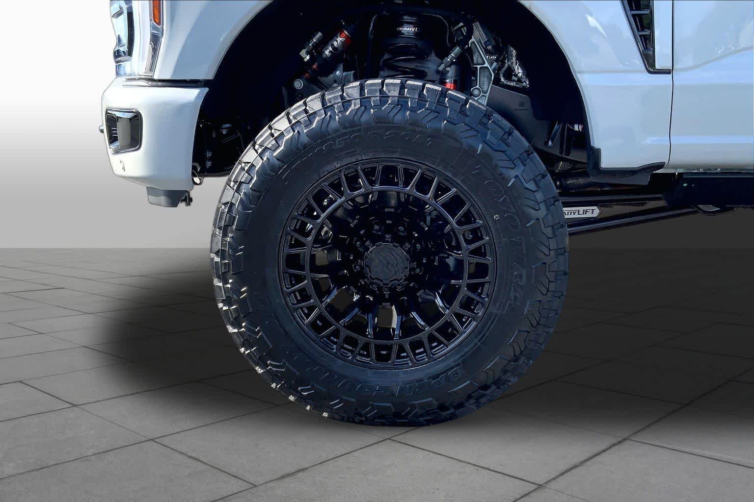 New 2026 Avalanche Ford F-250® Lariat® image 8