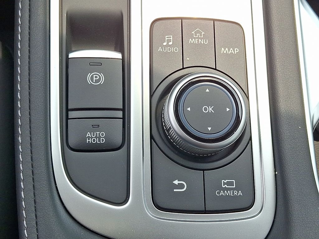 Used 2026 Black INFINITI LUXE image 23