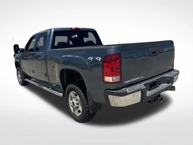 Used 2011 Gray GMC SLE image 7