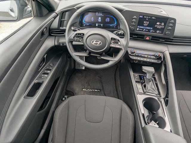 New 2026 Silver Hyundai SEL Sport image 15