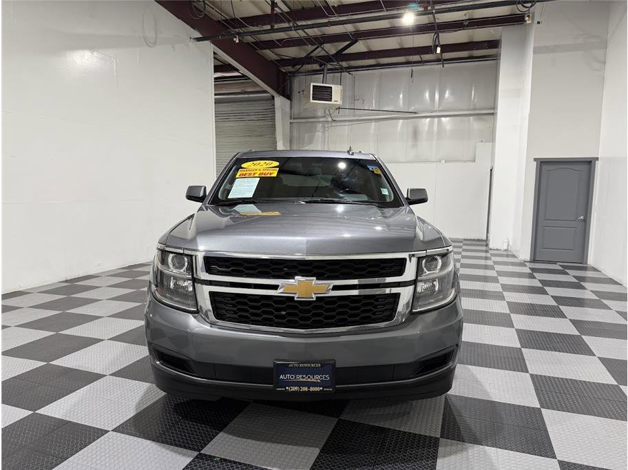 2020 Chevrolet Suburban LS photo 2